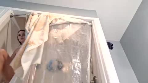 Golly Molly online show from January 5, 7:07 pm