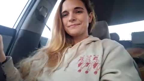 Golly Molly online show from January 8, 11:19 pm