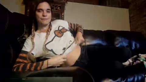 Golly Molly online show from January 30, 8:01 am