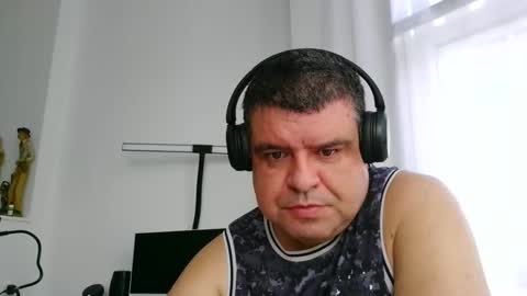 gomezgonz5 online show from September 21, 10:39 am