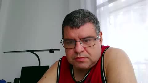 gomezgonz5 online show from September 28, 10:53 am