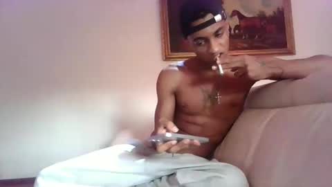 Snapshot of gommez19 chatting on October 31, 1:34 pm GOMMEZ online show from October 31, 1:34 pm