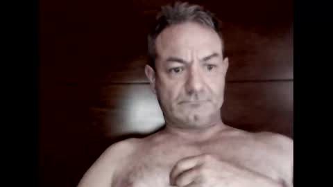 Snapshot of gonzalobilbaogon chatting on February 23, 8:12 am gonzalo online show from February 23, 8:12 am