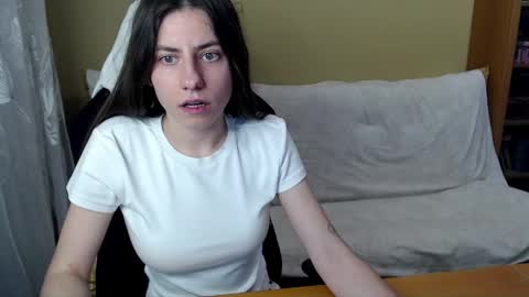 Elizabeth Effie online show from May 7, 4:56 pm