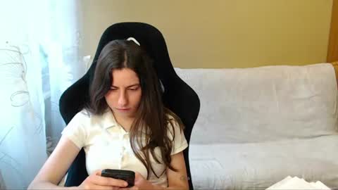 Elizabeth Effie online show from June 29, 4:07 pm