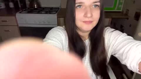 Snapshot of good_girl_24 chatting on June 6, 8:46 pm good_girl_24 online show from June 6, 8:46 pm