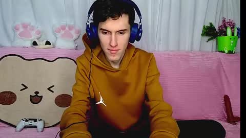 Luca online show from May 4, 1:40 pm