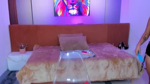 Snapshot of goodess_brunette chatting on January 18, 10:41 am Katty online show from January 18, 10:41 am