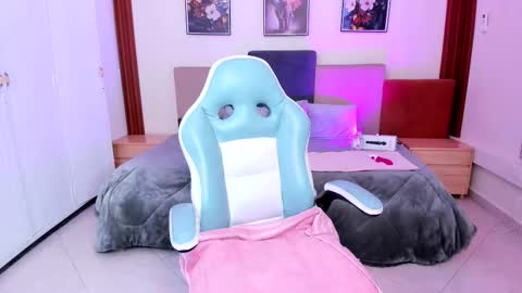 Snapshot of goodess_brunette chatting on February 21, 10:38 am Katty online show from February 21, 10:38 am