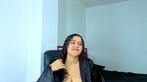 Snapshot of goodgirlxxxl chatting on July 18, 1:43 am Goodgirlxxxl online show from July 18, 1:43 am