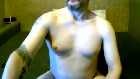 Snapshot of goosey77 chatting on October 26, 9:42 pm Goosey77 online show from October 26, 9:42 pm