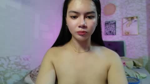 geneviev online show from March 11, 7:03 am