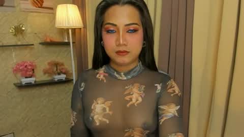 Snapshot of gorgeous_dark_luna chatting on July 18, 6:12 pm RIANA online show from July 18, 6:12 pm