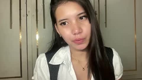 Lyn online show from March 22, 2:09 pm