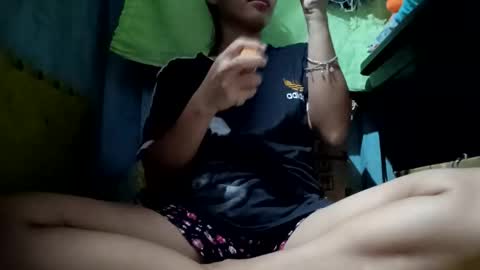 GorgeousPinay babe online show from October 29, 11:45 am