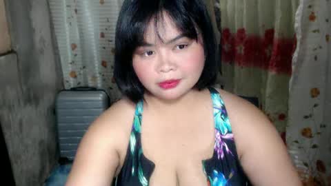 Snapshot of gorgeuos_mae chatting on June 17, 6:42 pm MAE online show from June 17, 6:42 pm