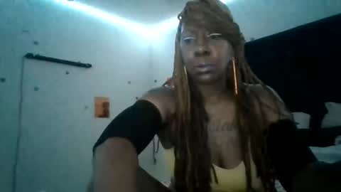 Snapshot of gotcake713 chatting on May 24, 12:37 am Sue Goddess online show from May 24, 12:37 am
