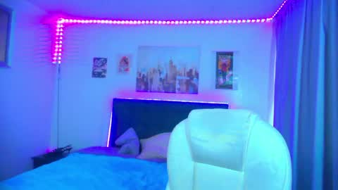 goth_minerva online show from May 29, 1:31 pm