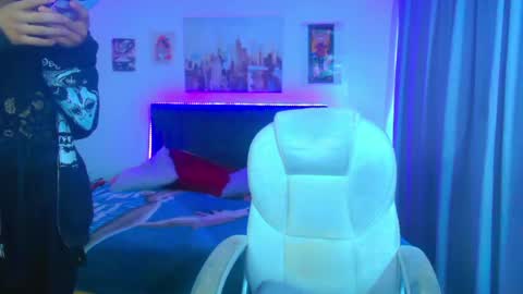 goth_minerva online show from June 1, 1:35 pm