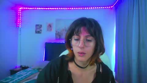 Snapshot of goth_minerva chatting on July 8, 2:10 pm goth_minerva online show from July 8, 2:10 pm