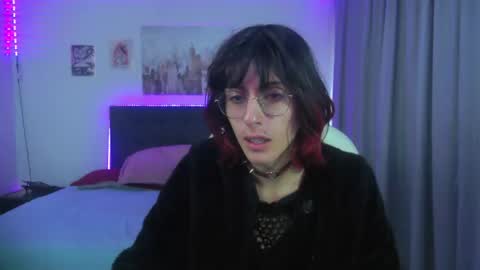 Snapshot of goth_minerva chatting on July 20, 1:35 pm goth_minerva online show from July 20, 1:35 pm