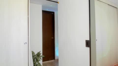 Russ  online show from December 7, 9:44 pm