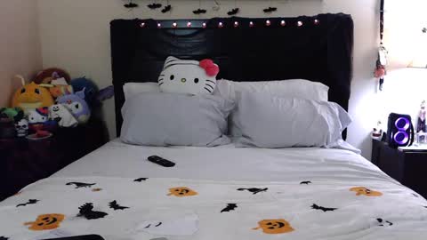 gothbaby305 online show from October 8, 12:41 am