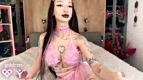    online show from April 11, 4:39 am