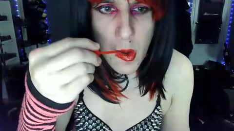 Victoriana online show from December 30, 5:13 pm