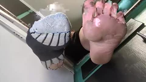 Snapshot of gothicfeetfantasies chatting on February 5, 8:13 pm Mistress Mommy Godess online show from February 5, 8:13 pm