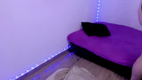 Laia  online show from January 9, 5:21 am