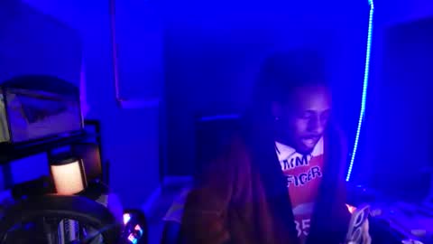 gottalovechocolatexxx online show from December 3, 10:24 am