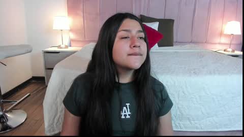 Snapshot of grace77_ chatting on January 4, 11:33 am Grace online show from January 4, 11:33 am