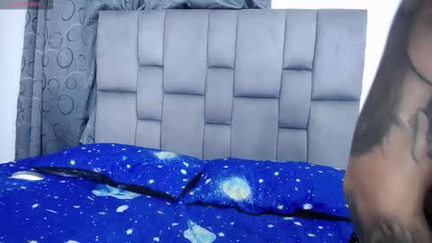 grace_and_shawn online show from October 24, 9:49 am