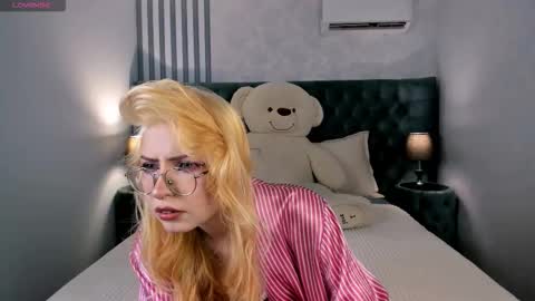 Grace online show from January 9, 8:28 am