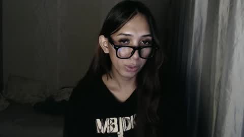 HoneyGrace online show from March 23, 4:11 pm