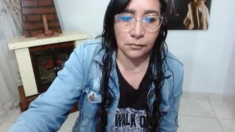 grace_mature_milf online show from October 22, 10:48 am