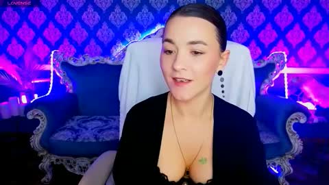 Snapshot of gracefulmichelle chatting on February 24, 2:15 pm gracefulmichelle online show from February 24, 2:15 pm