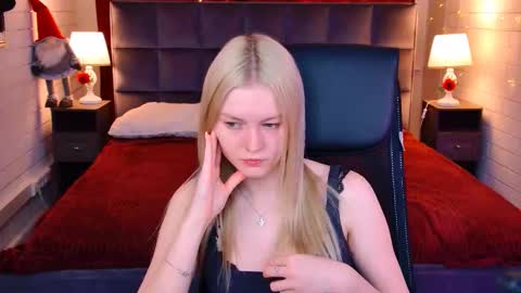 Snapshot of graceglamour chatting on February 25, 5:17 am Grace Glamour online show from February 25, 5:17 am