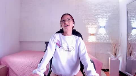 Snapshot of gracehall chatting on February 3, 12:43 pm Grace online show from February 3, 12:43 pm