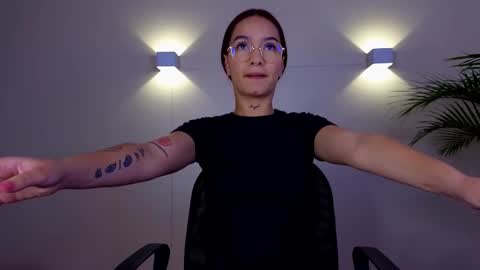 Snapshot of gracehall chatting on February 21, 11:11 am Grace online show from February 21, 11:11 am