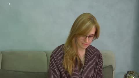 Snapshot of gracehudsons chatting on April 22, 4:26 am Grace online show from April 22, 4:26 am