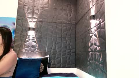 Snapshot of graceymilf999 chatting on February 5, 12:10 pm Gracey Milf online show from February 5, 12:10 pm