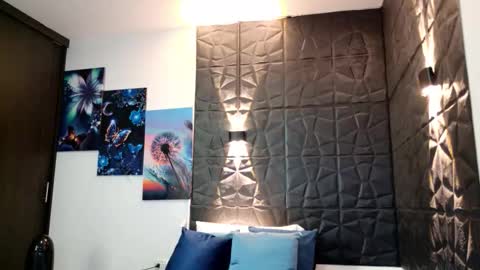 Snapshot of graceymilf999 chatting on February 18, 12:01 pm Gracey Milf online show from February 18, 12:01 pm