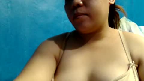 Snapshot of graciabuttercup chatting on May 11, 11:05 am gracia online show from May 11, 11:05 am