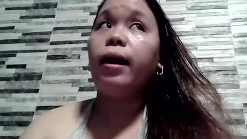 Snapshot of graciabuttercup chatting on May 18, 7:25 am gracia online show from May 18, 7:25 am