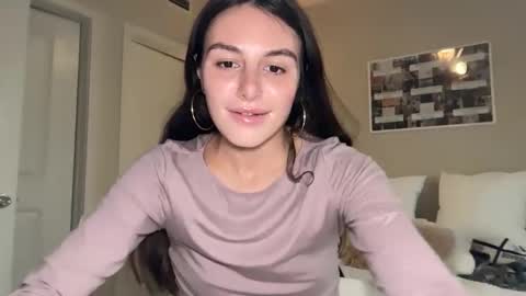 Gracie Smith online show from April 4, 9:34 pm