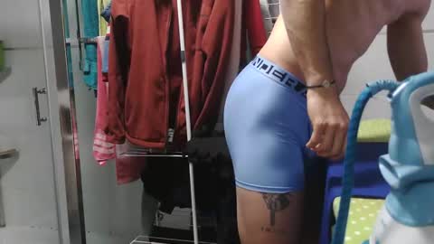 Snapshot of grandbi chatting on February 3, 6:02 pm grandbi online show from February 3, 6:02 pm