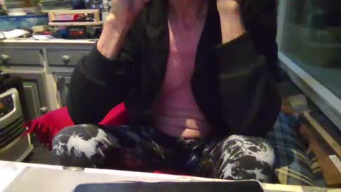 Snapshot of grandpa_peter chatting on July 21, 3:31 am Cum with Grandpa Pete online show from July 21, 3:31 am