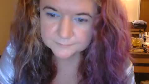 Snapshot of grateful42day chatting on December 3, 5:04 am grateful42day online show from December 3, 5:04 am